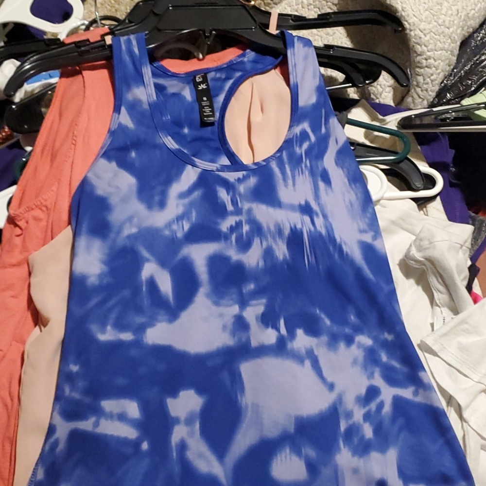 Stretchy workout tank top